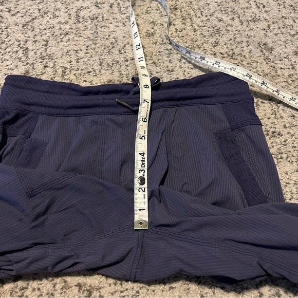 Lululemon Deep Indigo Dance Studio Underlined Cropped Pants Size 4 - Picture 12 of 13